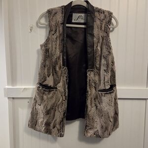 Fur Sleeveless Jacket - Brown